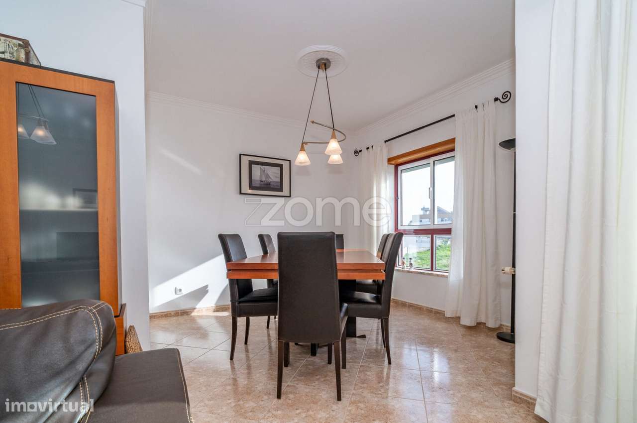 Apartamento T3+Garagem e Arrumo-15