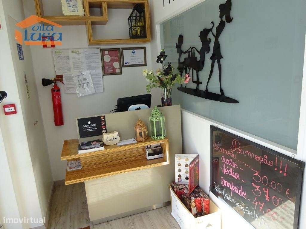 Cabeleireiro e Estética equipado Vilar de Andorinho - Grande imagem: 3/11