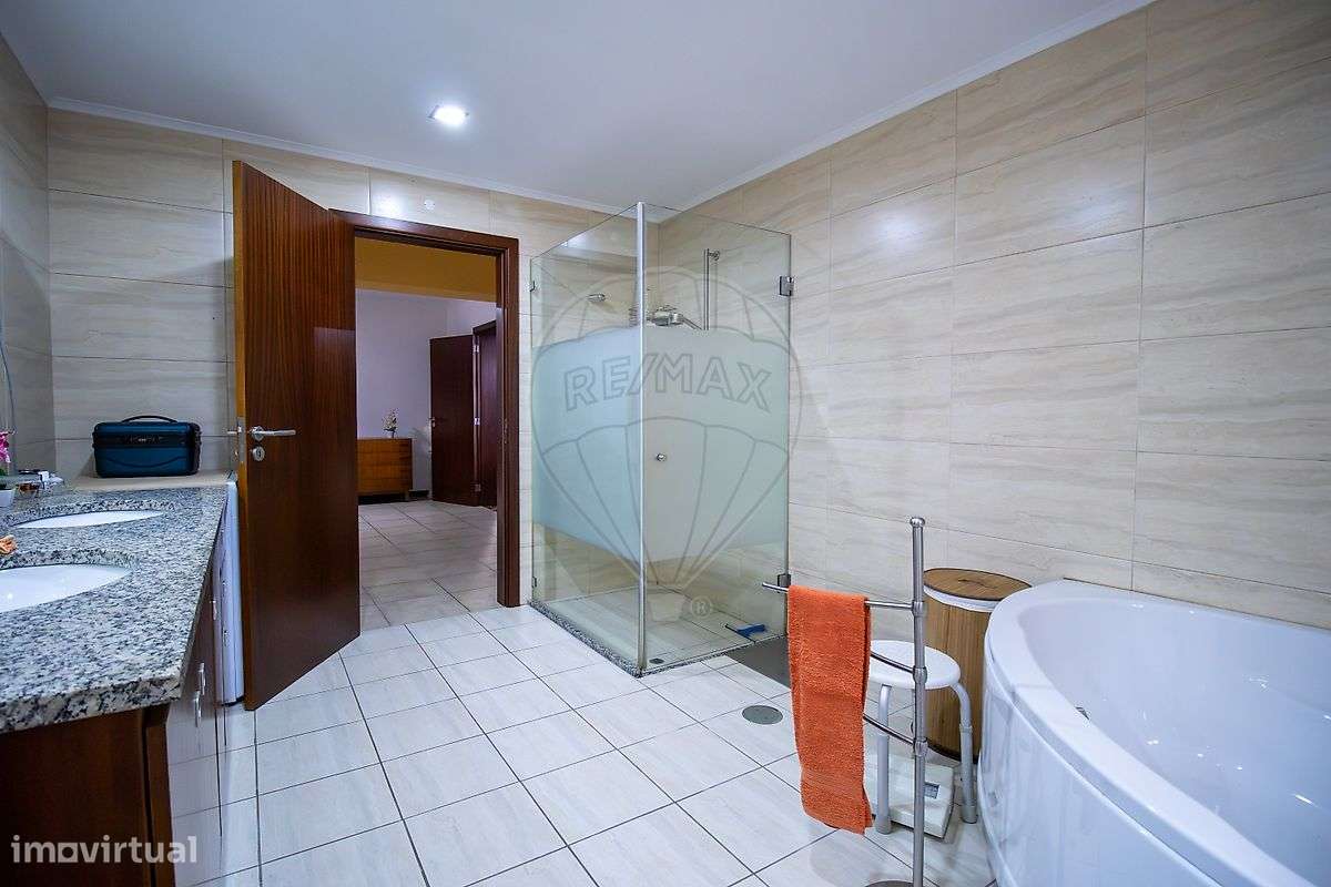 Moradia T6 para venda-35