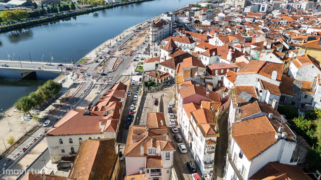 Prédio com vista soberba sobre o rio Mondego-45