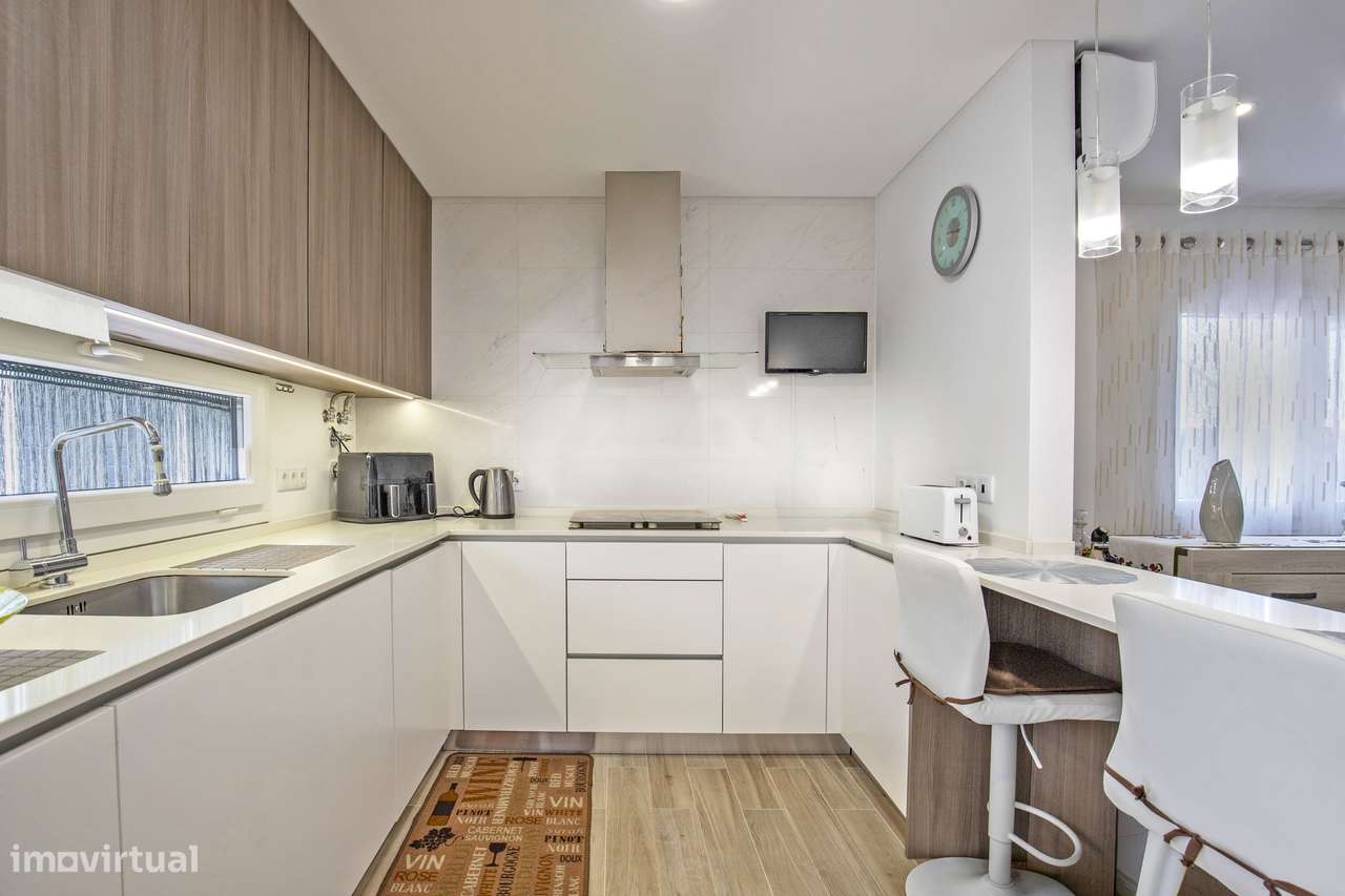 Moradia T3+1 garagem box jardim Quinta do Conde Sesimbra-11