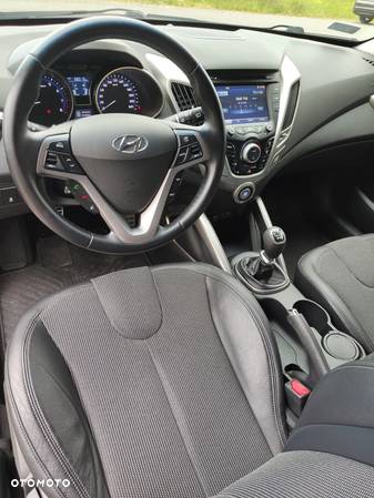 Hyundai Veloster 1.6 Premium - 8