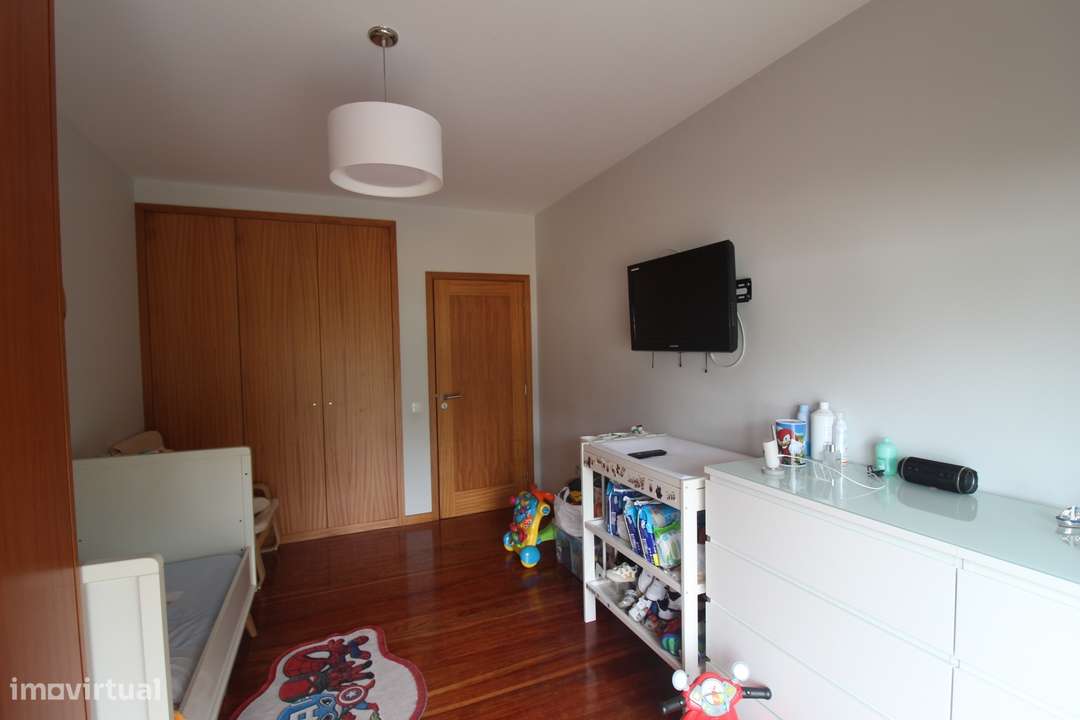 Apartamento T3 em São João de Ver com garagem fechada 3 viaturas-20