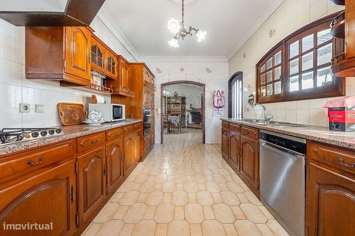 Moradia T4 com terreno de 4.000 m² em Canidelo – Próxima da praia - Grande imagem: 5/47