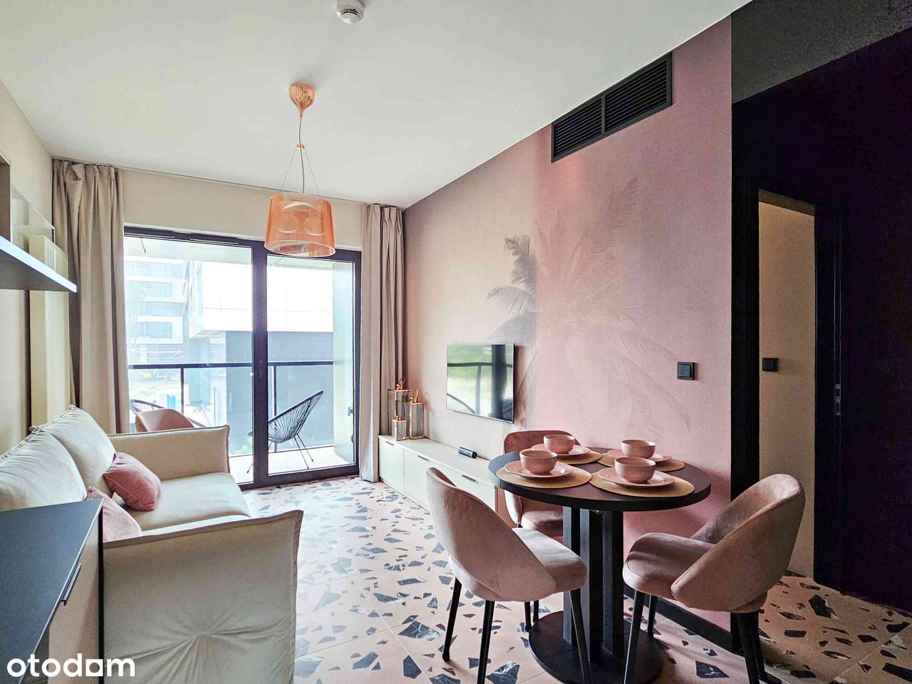 Shellter - 32m2, 2pokoje z balkonem tuż przy plaży na długi termin - Pełny obrazek: 2/15