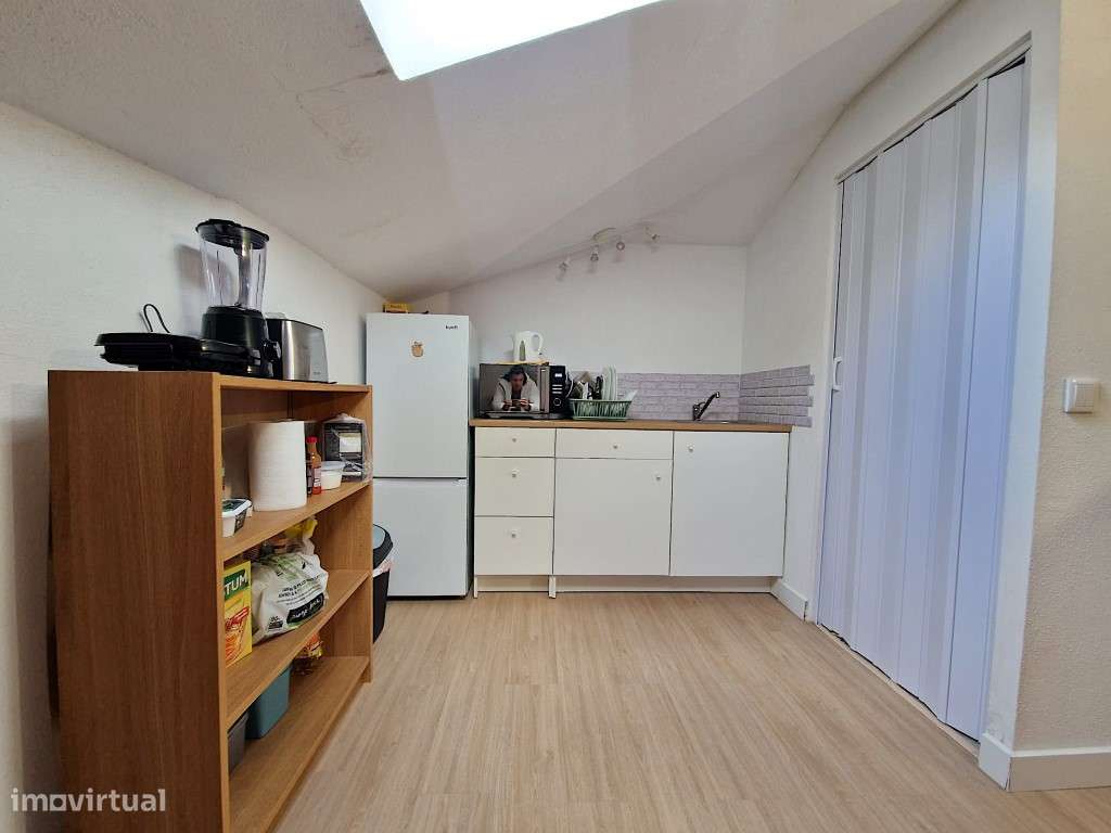 Apartamento T3 em Sesimbra com boas áreas-42