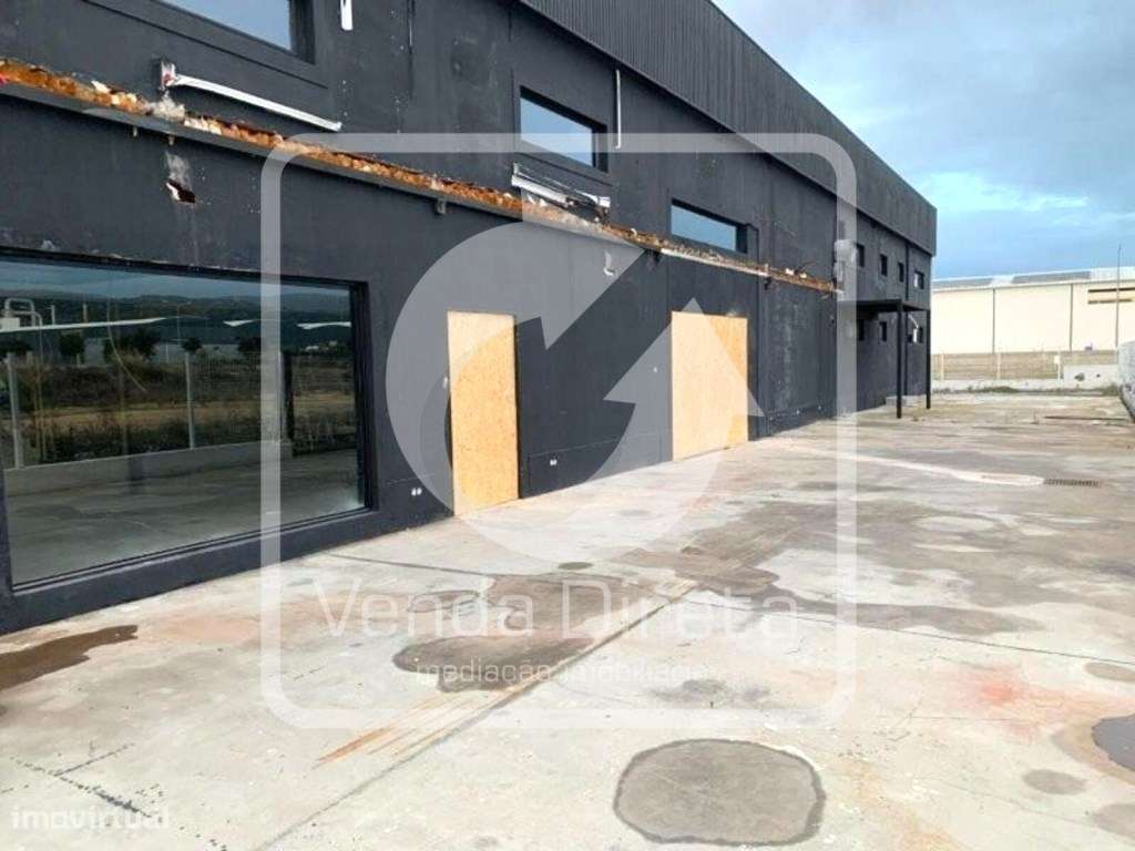 Pavilhão Industrial em Propriedade Total | 652 m² | Terreno com 4.1... - Grande imagem: 5/20