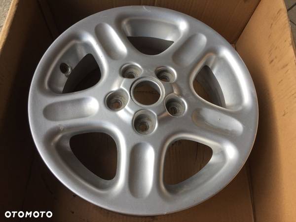 Felga Land Rover 5,5x15 ET46 5x114,3 ANR3974 - 1