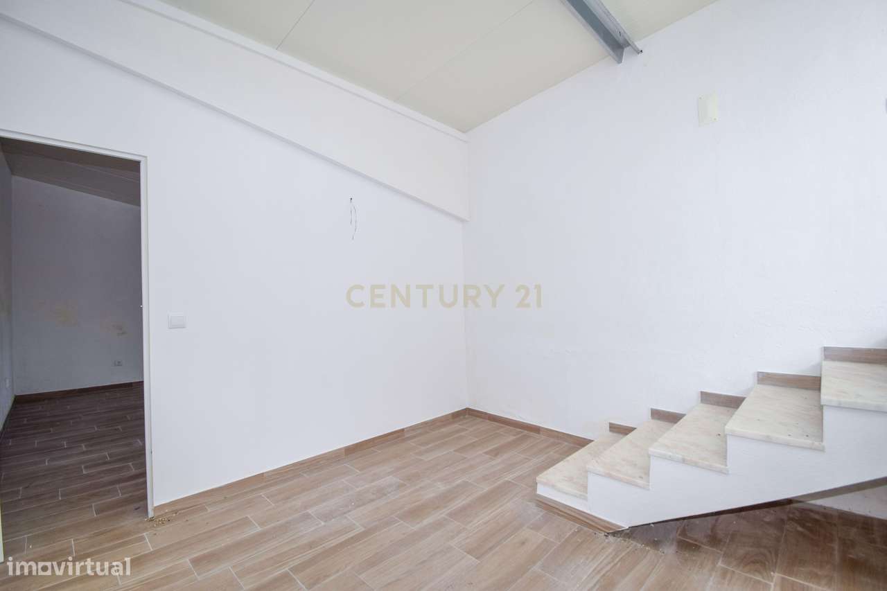 Oportunidade Única em S. D. de Rana – Grande Potencial, Excelente Loca - Grande imagem: 5/27