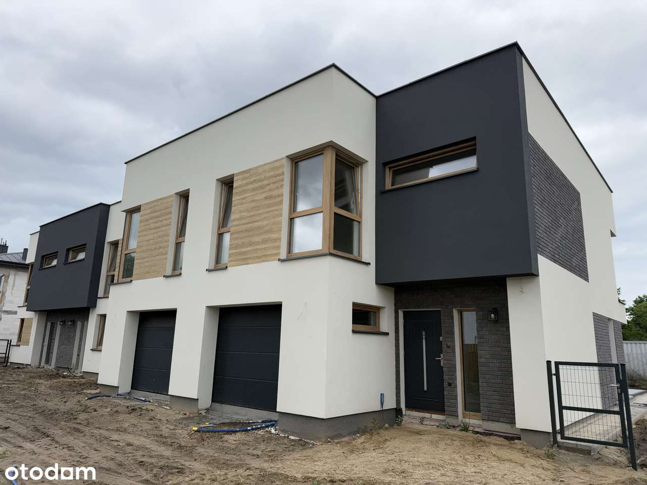 Dom 135m2 z garażem i ogródkiem 100m2 Grodzisk Mazowiecki ul 3 Maja
