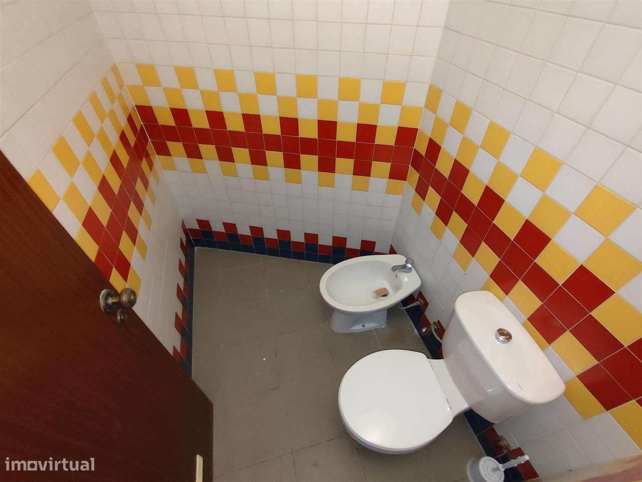 Espaçosa loja em Torres Novas - Grande imagem: 5/9