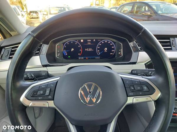 Volkswagen Passat 2.0 TSI Elegance DSG - 17