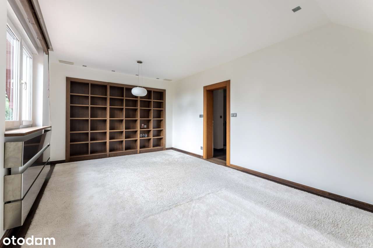 Dom na zamkniętym i strzeżonym osiedlu Zielonym w Chybach-13