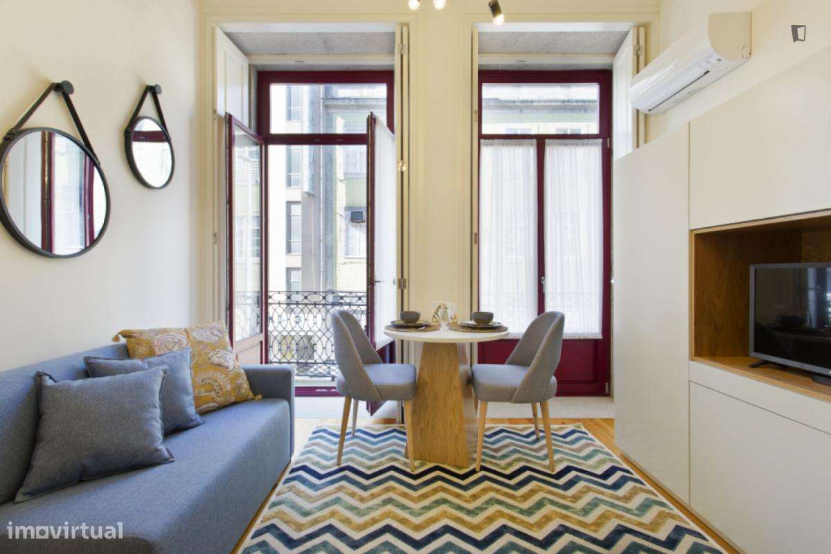 Estúdio - localizado em Santo Ildefonso Porto - Grande imagem: 5/9