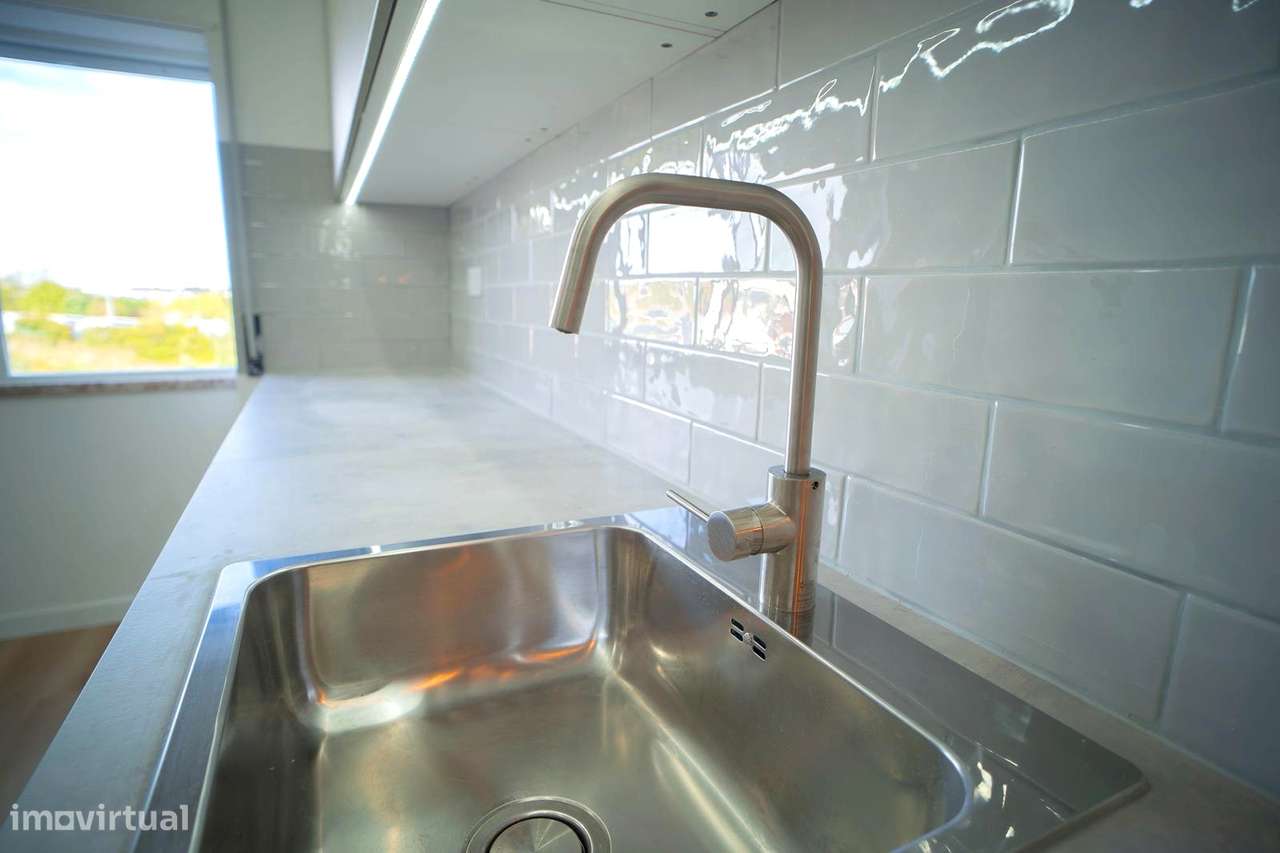 Excelente Apartamento T2 Remodelado – Paio Pires-7