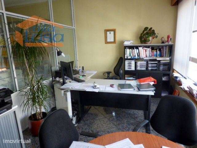 Escritório em Santo Ovídio à Estação de Metro - Grande imagem: 4/8
