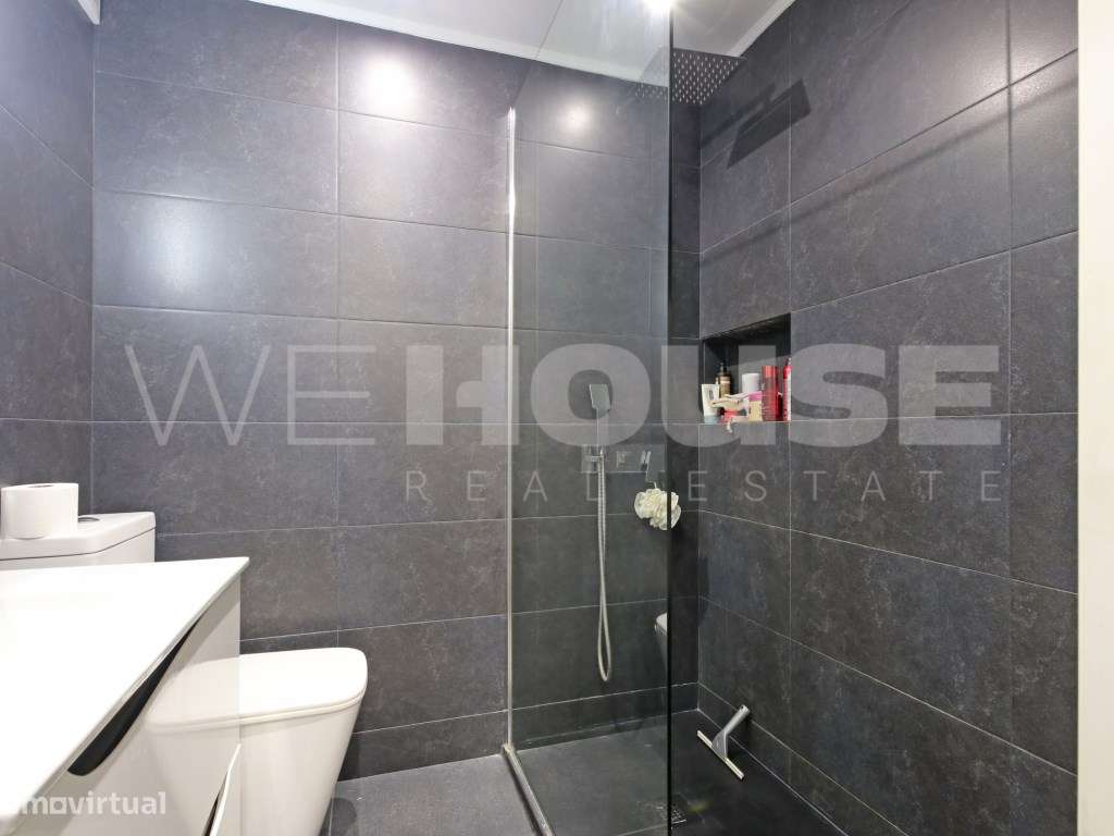 Oásis Urbano: Moradia T3 com Piscina e Potencial para T1 Independente-24