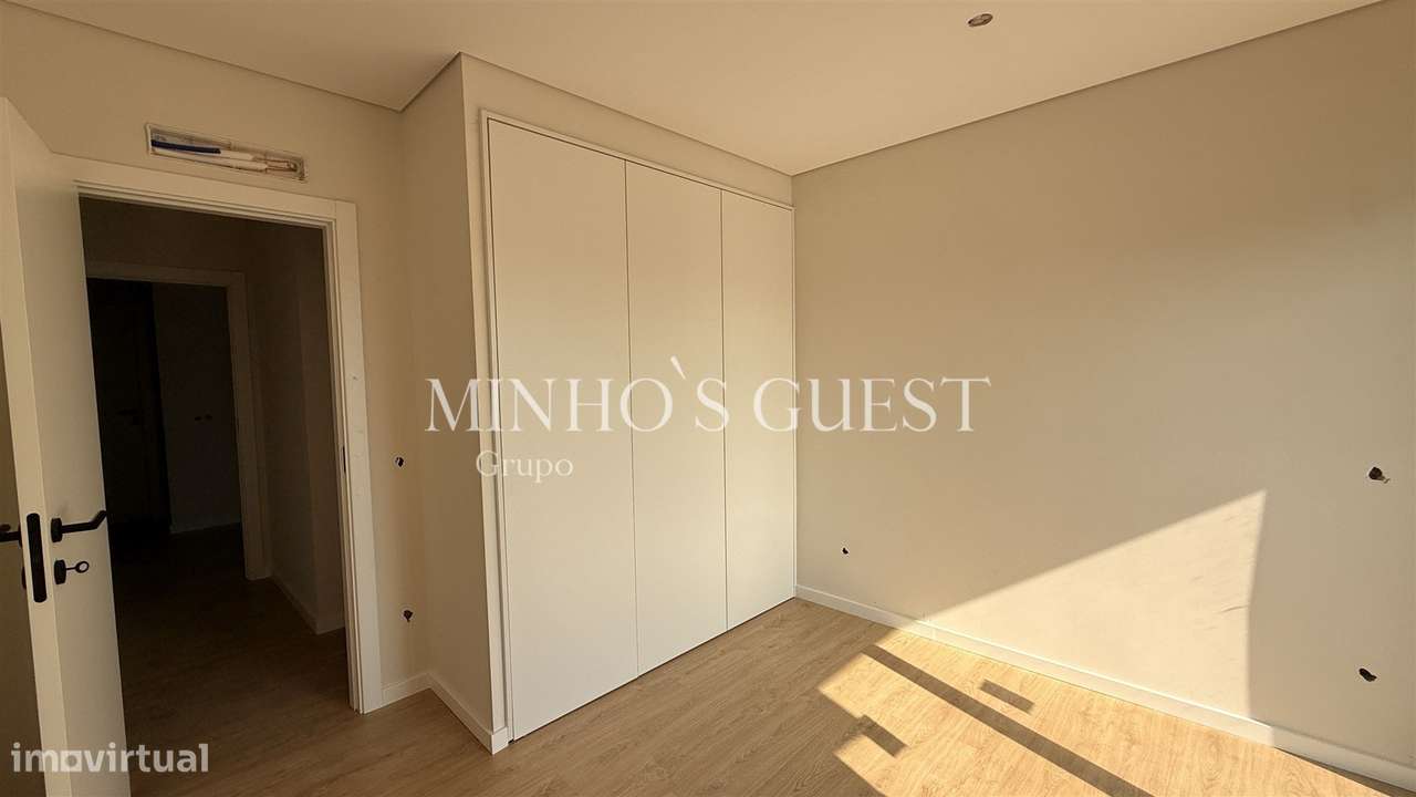 Apartamento T3 Totalmente Remodelado c/ varanda - Maximinos, Braga-16