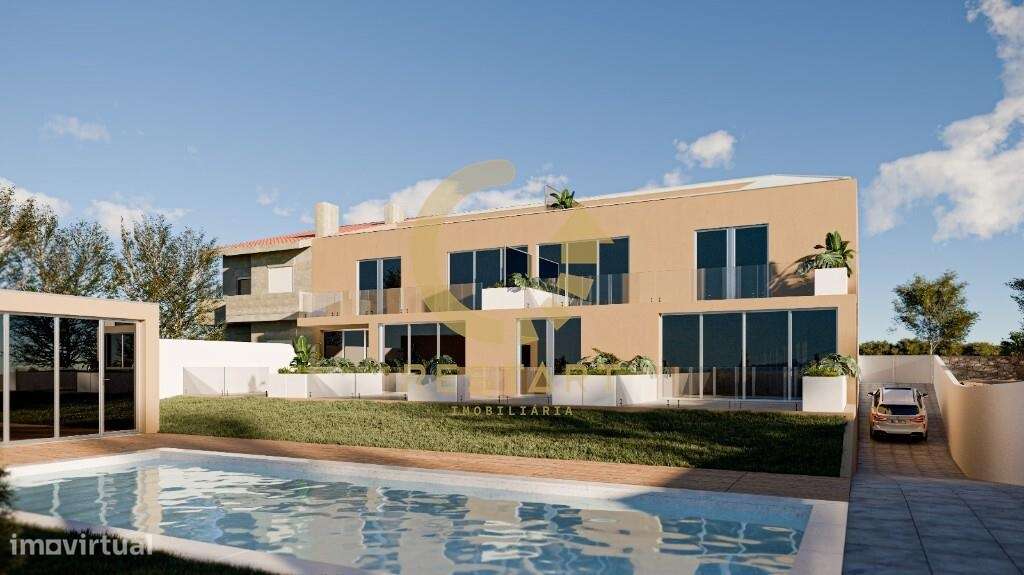 APT T2 orientado a sul, boa varanda, suite, lugar de garagem, piscina - Grande imagem: 2/25