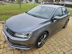 VW Jetta 2.0 TDI Highline - 2