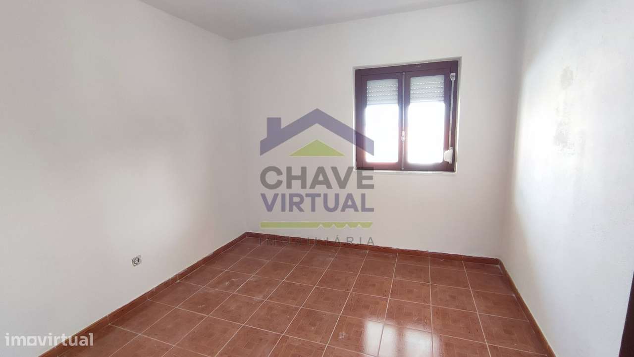Moradia V4 com Quintal e 2 Sótãos - Bombarral - Vale Covo-17