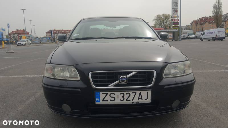 Volvo S60 2.4D5 Momentum - 5