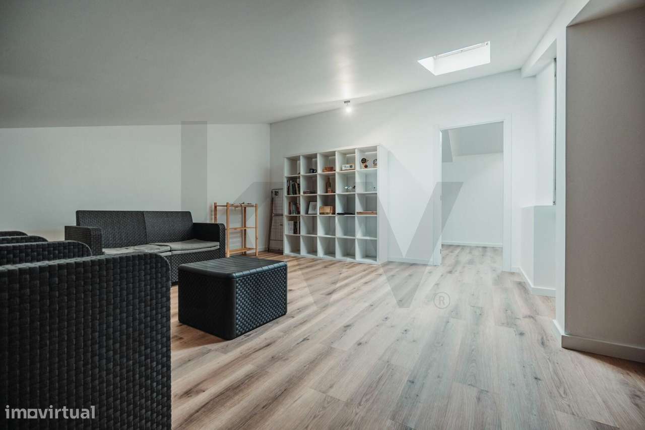 Moradia T2+1 com Garagem - Ponta Delgada-16