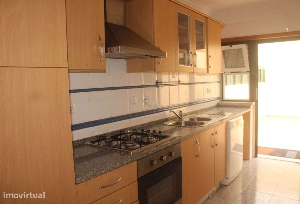 T2 com Terraço, Garagem e arrecadação - Grande imagem: 4/36