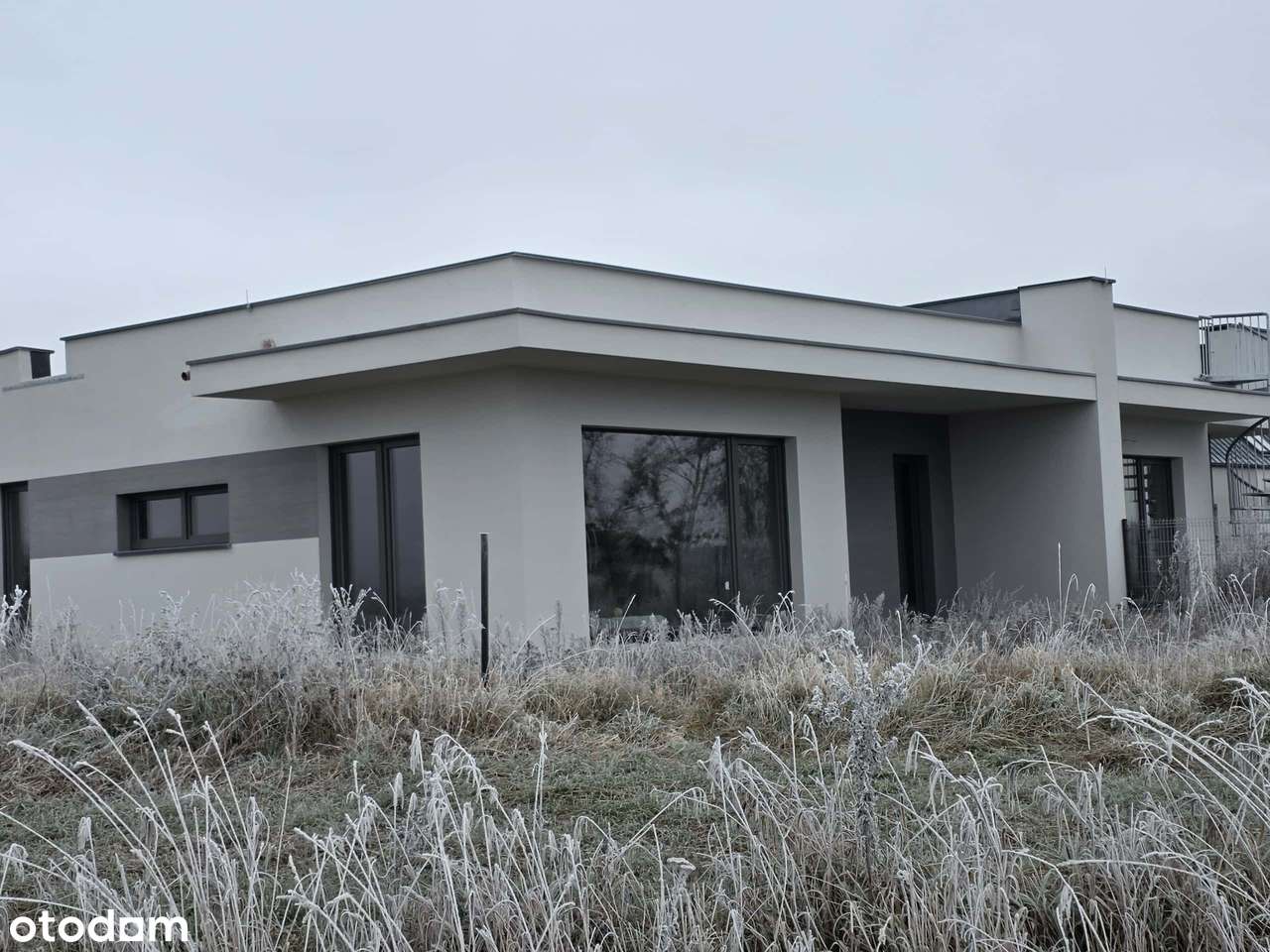 Dom parterowy 104m2, taras na dachu, działka 600m2, szynobus, szkoła - Pełny obrazek: 2/19