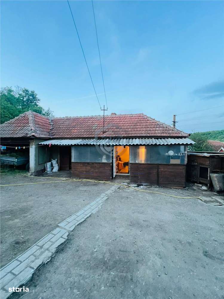 Casa de vanzare la 20 de km de Oradea - Imagine principală: 5/7