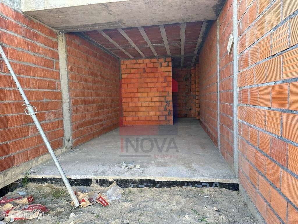 Moradia Banda Térrea com Piscina, Palmeira-15