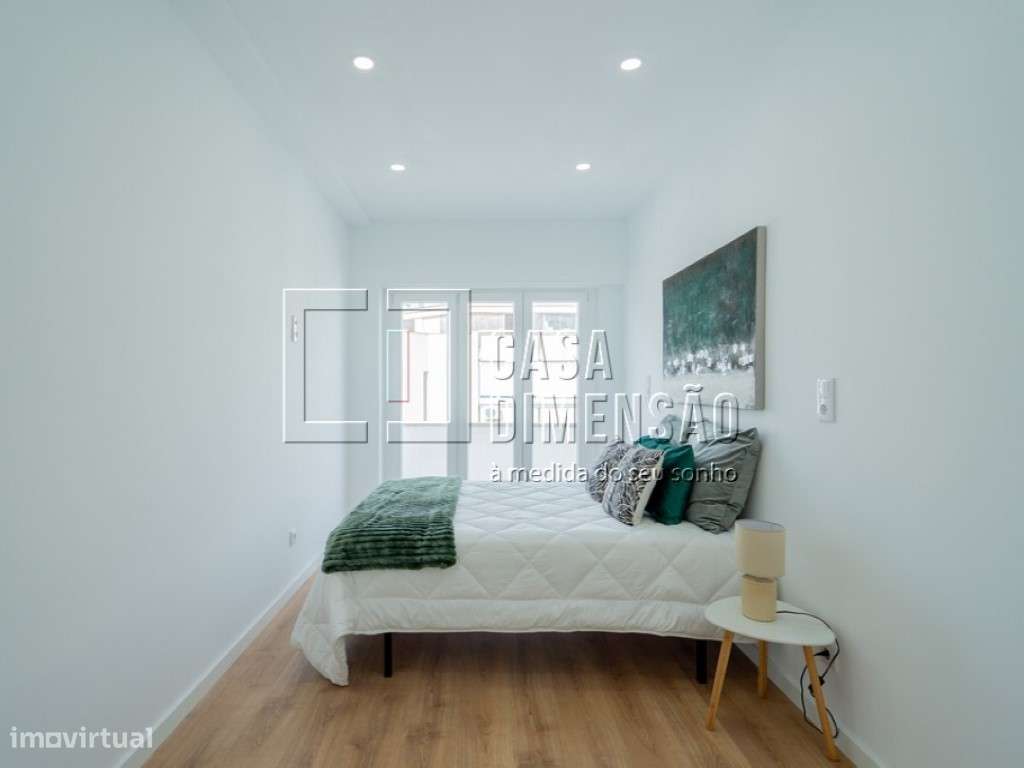 Apartamento T3 em Benfica com arrecadação, Totalmente Mobilado e Pr...-19