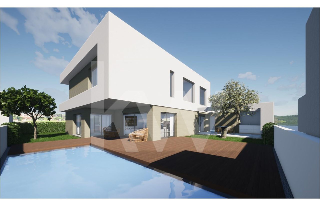 Moradia T4 a estrear com 245m2 e 450m2 de terreno| Piscina |Belverde |