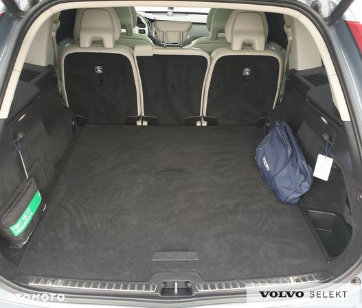 Volvo XC 90 - 32