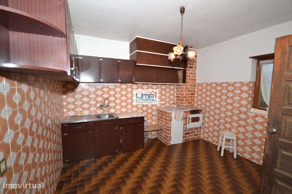 Moradia individual T3 com cave e 975 m2 de terreno - Grande imagem: 4/16