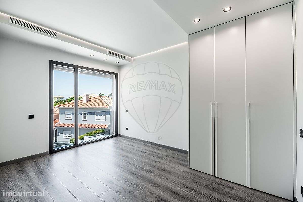 Moradia T4 para venda-10