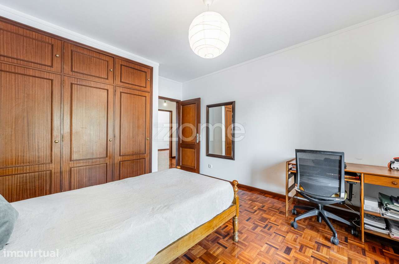 Apartamento T3 com 2 Terraços e 2 lugares de Garagem em V.N de Gaia.-18