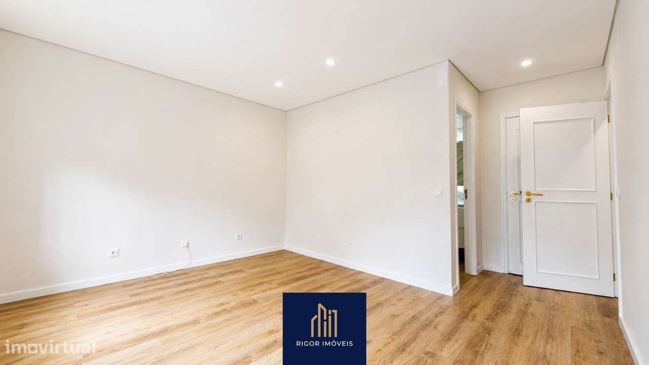 Apartamento T4 Renovado | Póvoa de Varzim - Centro-16