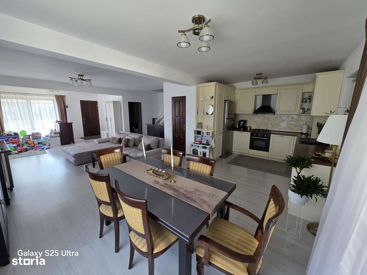 Casa de vanzare superba in Unirii, panorama, 6 arii teren , utilata - Imagine principală: 3/15