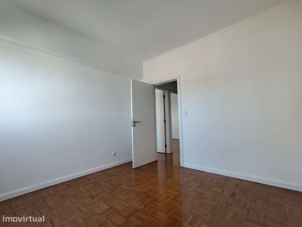 Apartamento T3 na Portela Totalmente Renovado-14