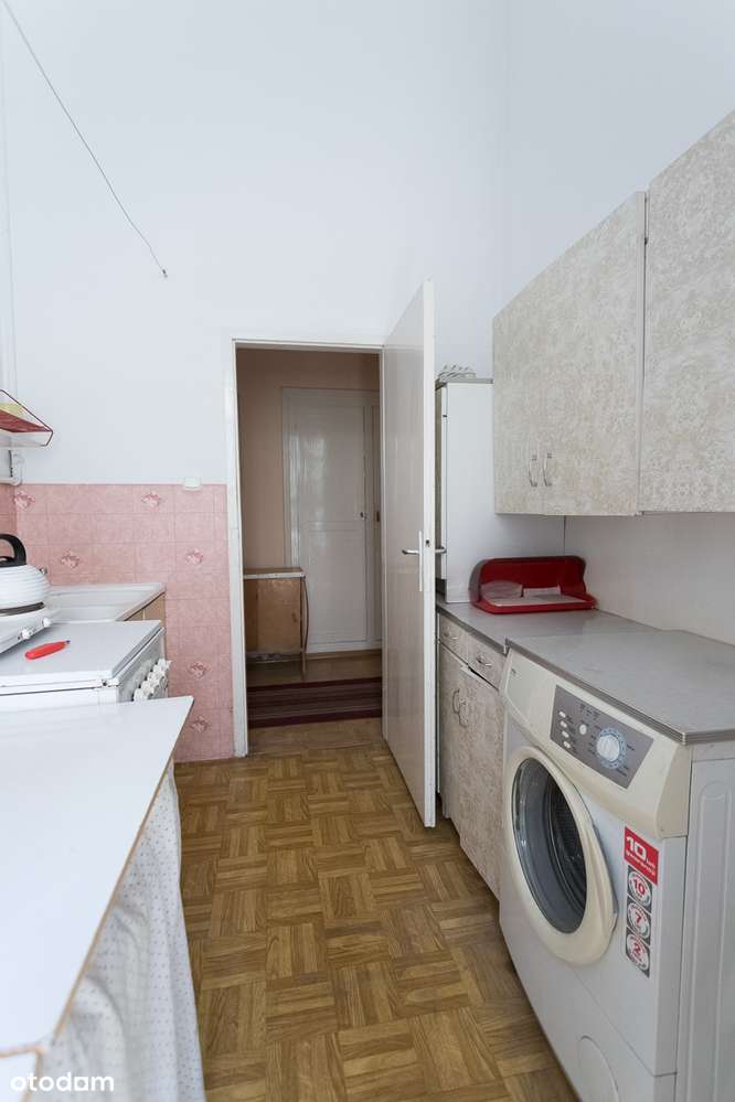 Przestronne mieszkanie, ul. Piotrkowska, z potencjałem na antresolę!-4