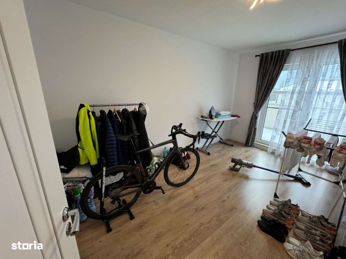 Apartament 3 camere de lux zona din spate de la Omv ul de jos-5