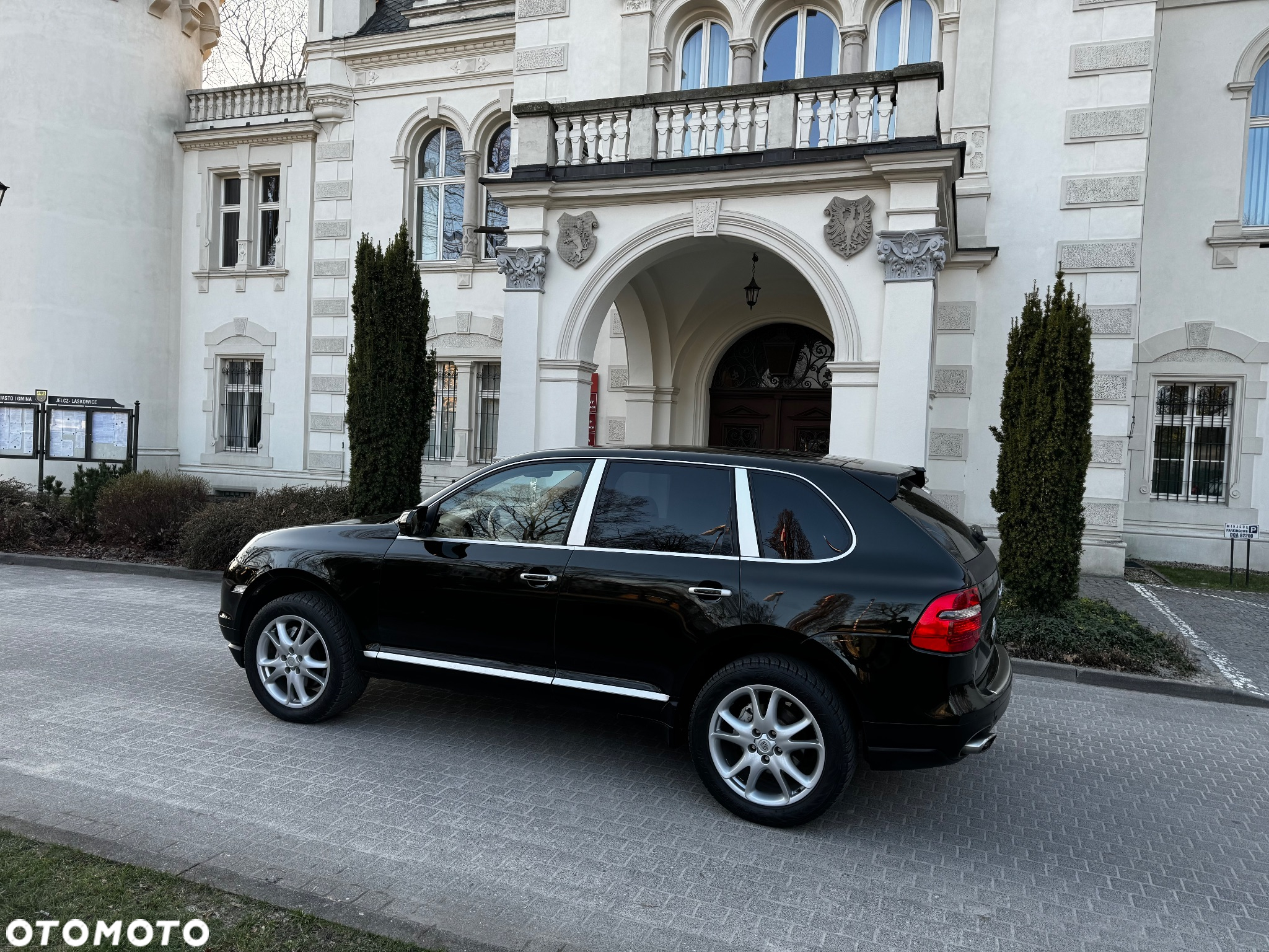 Porsche Cayenne - 2