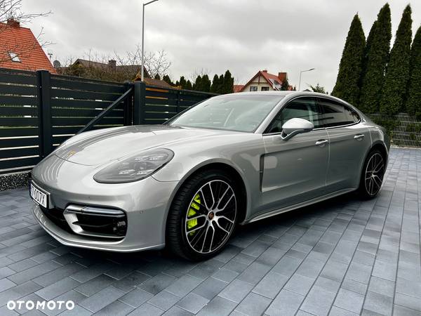 Porsche Panamera - 16