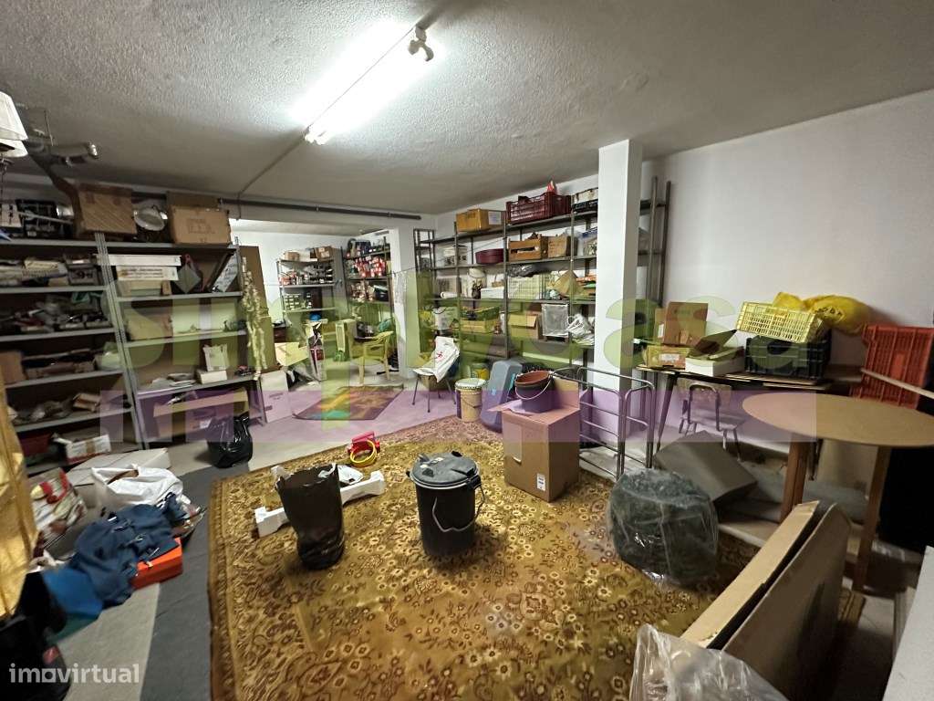 Moradia T2 + Espaço Comercial - CANHA-9