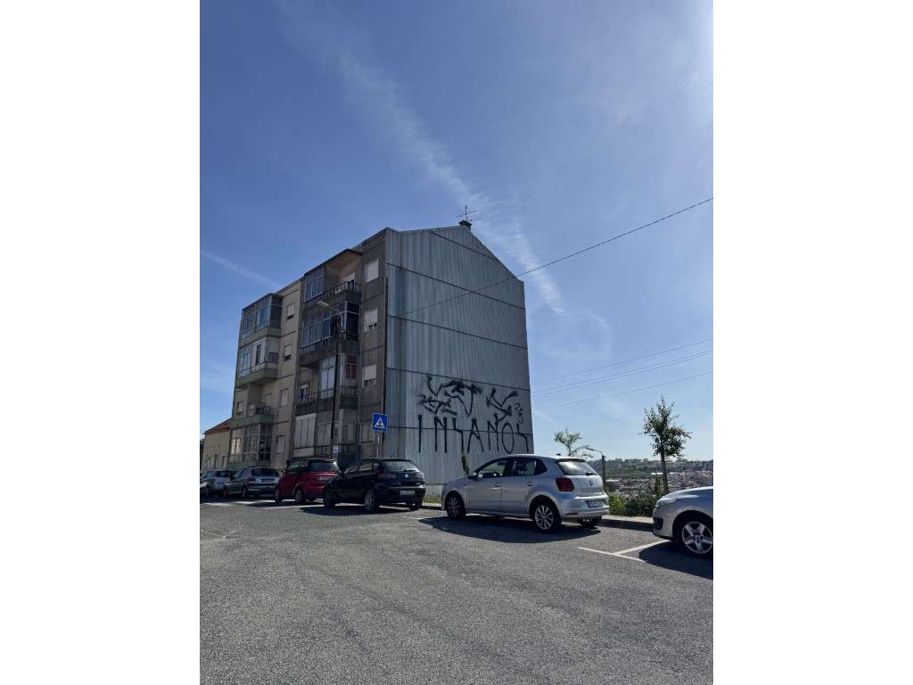 PRÉDIO ENCOSTA DO SOL - BRANDOA (centro) - Grande imagem: 3/5