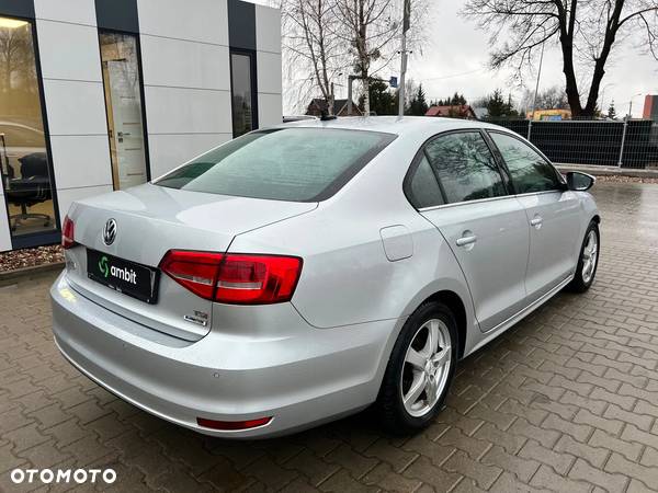 Volkswagen Jetta 1.4 TSI BMT Comfortline - 7