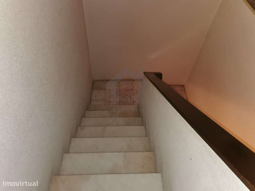 Excelente Andar Moradia ,Com Logradouro-23