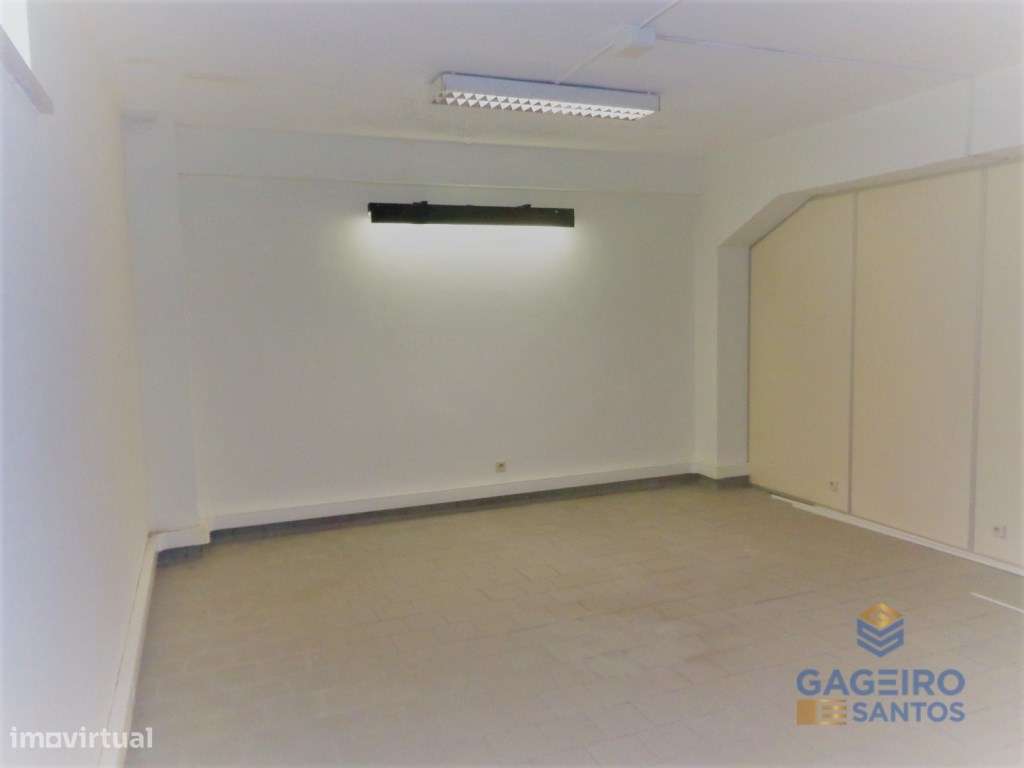 Loja ao nível do Rés do chão, em Caldas da Rainha. - Grande imagem: 5/6