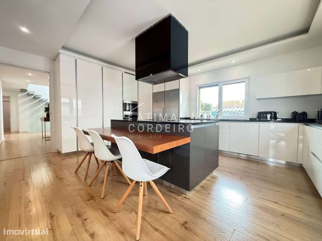 Moradia isolada Térrea acabamentos de luxo, Quinta da Torre, Quinta...-8